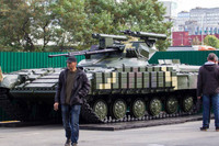 [ẢNH] Không chịu kém Nga, Ukraine ra mắt liên tiếp hai 