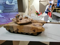 [ẢNH] Loạt mô hình thiết giáp tối tân của Nga trưng bày ngay tại Hà Nội