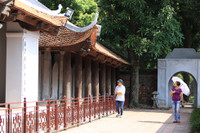 Văn Miếu - Quốc Tử Giám những ngày sĩ tử cầu may