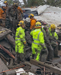 Lở đất kinh hoàng tại Mỹ, 13 người chết