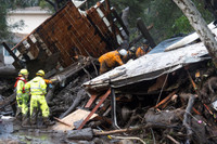 Lở đất kinh hoàng tại Mỹ, 13 người chết