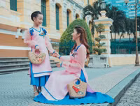 Ngọc Quyên trích tiền bán áo dài để làm từ thiện