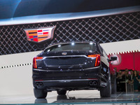 [ẢNH] Chiếc sedan hàng hiệu Cadillac CT6-V luôn 