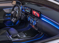 [ẢNH] Mercedes-AMG A35 sedan: Nhỏ gọn nhưng vẫn đẳng cấp