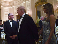 Tổng thống Trump tổ chức quốc yến hoành tráng tiếp đón lãnh đạo Pháp