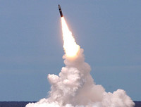 [ẢNH] Mỹ bất ngờ phóng tên lửa hạt nhân hủy diệt từ tàu ngầm