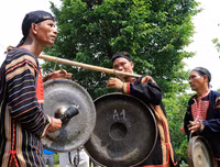 Đặc sắc lễ lên nhà Rông ở Hà Nội