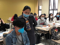 [ẢNH] Không đeo khẩu trang có thể bị phạt 300.000 đồng, trốn cách ly có thể xỷ lý hình sự