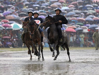 Thử thách lòng gan dạ, tranh tài ở Giải đua ngựa Bắc Hà 2018