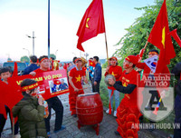 [ẢNH] Toàn cảnh xúc động đón mừng những người hùng của bóng đá Việt Nam