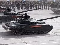 [ẢNH] Nga bàn giao xe tăng T-72B3 lắp ráp cùng đợt với T-90S/SK cho khách hàng đặc biệt