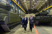 [ẢNH] Lộ diện robot chiến trường cỡ lớn trên khung gầm T-72B3 của Nga