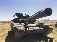 [ẢNH] Chưa kịp thị uy Thổ Nhĩ Kỳ, siêu tăng T-90A Syria đã bị phiến quân tóm sống