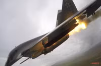 Vì sao Không quân Việt Nam thường sử dụng vũ khí không điều khiển trong tập trận?