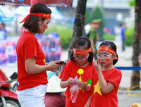 Mỹ Đình rực đỏ chào đón đoàn thể thao Việt Nam