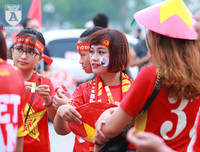 Mỹ Đình rực đỏ chào đón đoàn thể thao Việt Nam