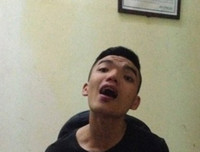 1001 hành vi quái dị của những kẻ ngáo đá 