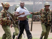 [ẢNH] Top 10 lực lượng cảnh sát liên quan hối lộ nhiều nhất trên thế giới