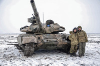 [ẢNH] Chuyên gia quân sự Nga: Xe tăng T-64BM Ukraine vượt trội T-72B3