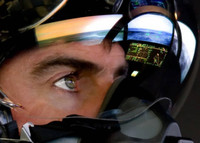 [ẢNH] Thấy gì qua chiếc mũ 9 tỷ đồng dành cho phi công chiến đấu cơ F-35?