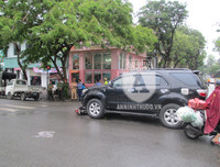 Hình ảnh vụ tai nạn giao thông ở ngã tư trung tâm Thủ đô khiến nhiều người suy nghĩ