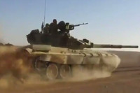 [ẢNH] Binh lính Nga - Mỹ lần đầu đọ súng tại Đông Bắc Syria?