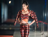 Á hậu Huyền My gợi cảm tái xuất sàn catwalk sau cuộc thi Miss Grand