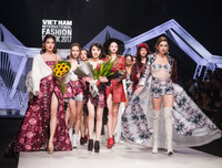 Á hậu Huyền My gợi cảm tái xuất sàn catwalk sau cuộc thi Miss Grand