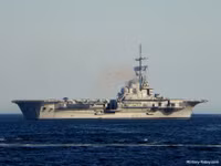 [ẢNH] Brazil bán thanh lý tàu sân bay cực mạnh với giá chỉ... 1,275 triệu USD