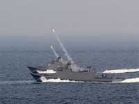 Tàu tấn công nhanh với tuyệt chiêu 