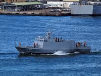 Tàu tấn công nhanh với tuyệt chiêu 