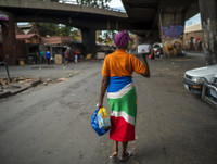 [ẢNH] Những hình ảnh ít người biết về cách ly xã hội tại Nam Phi giữa dịch Covid-19