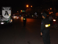 [ẢNH] Cảnh sát 141 xử lý nghiêm các trường hợp vi phạm trong 'đêm Halloween'