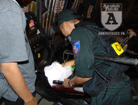 [ẢNH] Cảnh sát 141 xử lý nghiêm các trường hợp vi phạm trong 'đêm Halloween'