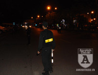 [ẢNH] Cảnh sát 141 xử lý nghiêm các trường hợp vi phạm trong 'đêm Halloween'