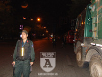 [ẢNH] Cảnh sát 141 xử lý nghiêm các trường hợp vi phạm trong 'đêm Halloween'