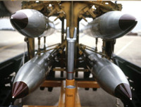 [ẢNH] F-15E thử nghiệm thành công khả năng mang bom hạt nhân B61-12