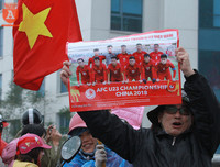 Biển người chào đón những người hùng U23 Việt Nam ở Hà Nội