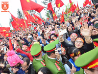 Biển người chào đón những người hùng U23 Việt Nam ở Hà Nội