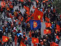 Biển người chào đón những người hùng U23 Việt Nam ở Hà Nội