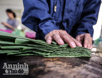 Những chiếc bánh chưng được gói bởi bàn tay thô ráp của chiến sỹ PCCC Thủ đô