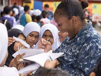 Những hình ảnh ấn tượng nhất về Hải quân Mỹ trong năm 2017