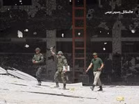 [ẢNH] Sư đoàn thép Syria tràn vào Đông Ghouta, phiến quân thánh chiến đầu hàng hoặc bị hủy diệt