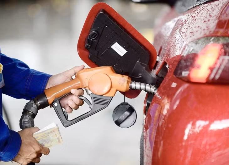 Đẩy nhanh bổ sung dự trữ quốc gia xăng dầu