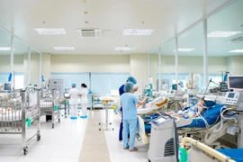 Bé gái ở Hà Nội nguy kịch do biến chứng cúm A/H3 nặng, y văn thế giới rất hiếm gặp