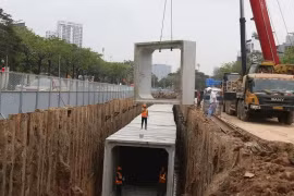 Hà Nội yêu cầu có giải pháp ứng phó rủi ro về giá xăng dầu, đơn giá… để đảm bảo tăng trưởng 2 con số