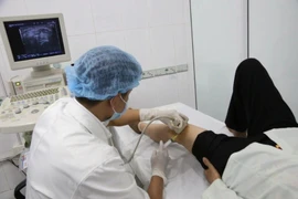 Xương khớp đau buốt khi trời trở lạnh, bác sĩ chỉ ra nguyên nhân thực sự ít người biết