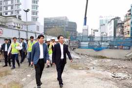 Đẩy nhanh tiến độ đoạn ngầm tuyến Nhổn - ga Hà Nội, thi công xong đến đâu gỡ rào chắn đến đó