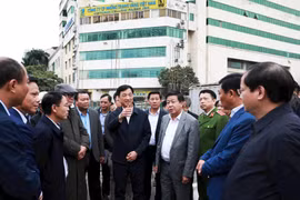 Bí thư Thành ủy Nguyễn Duy Ngọc thị sát dự án đường Vành đai 1, Vành đai 2,5, Công viên Chu Văn An…