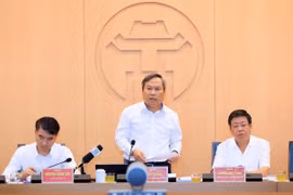 Chủ tịch Hà Nội: Sớm hoàn thiện phương án tái định cư cho dự án trục sông Hồng, quốc lộ 1…